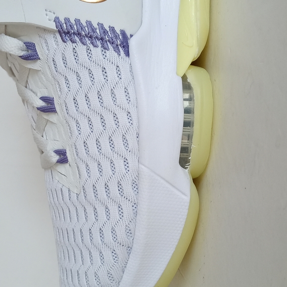 BRAND NEW NIKE LEBRON WITNESS V - Picture 14 of 16
